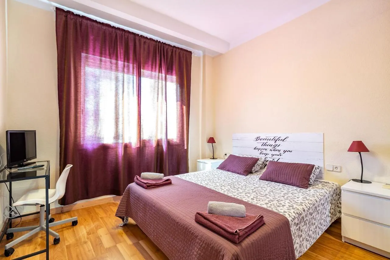 דירות בדלונה Dream House ספרד